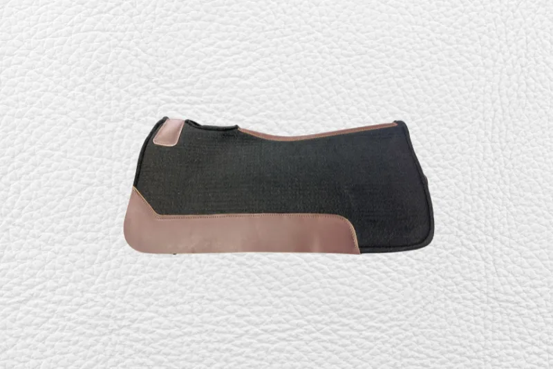 Equestrian saddle pad 2